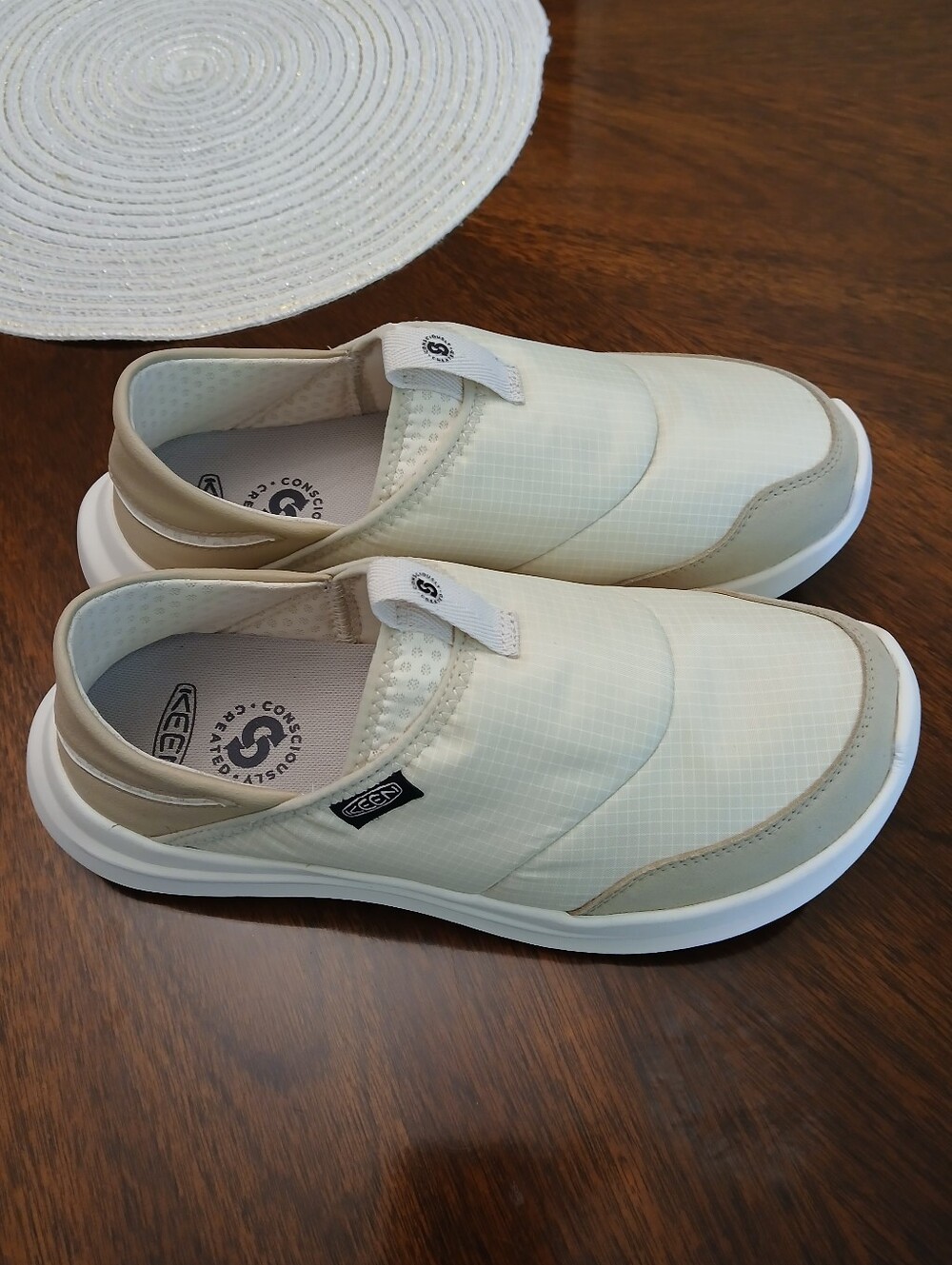 •KEEN• Whyser Convertible Slip-On